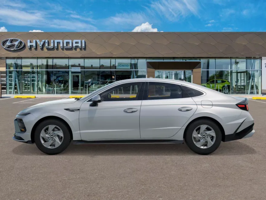 2026 Hyundai Sonata SE photo 1