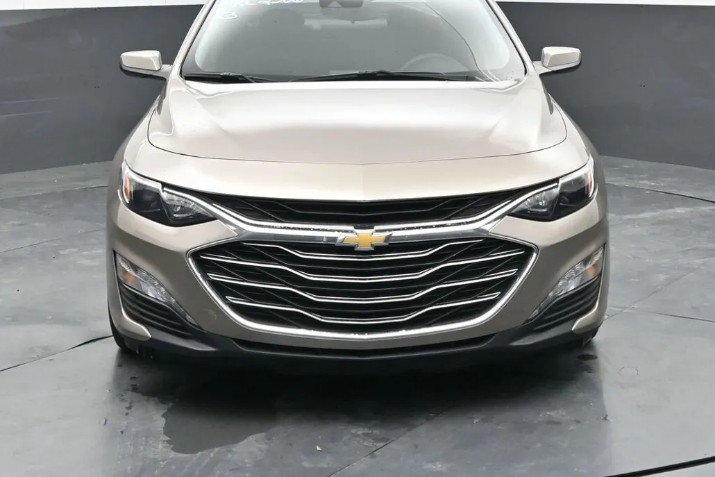 2023 Chevrolet Malibu 1LT photo 1