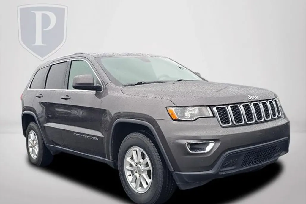 2019 Jeep Grand Cherokee Laredo E photo 1