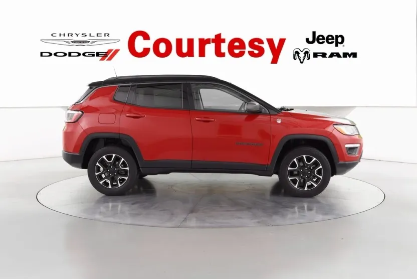 2021 Jeep Compass Trailhawk photo 1
