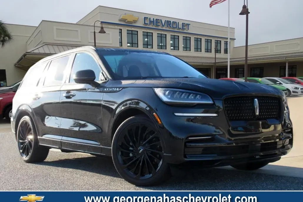 2023 Lincoln Aviator Reserve photo 1