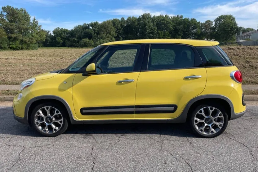 2014 Fiat 500L Trekking photo 1