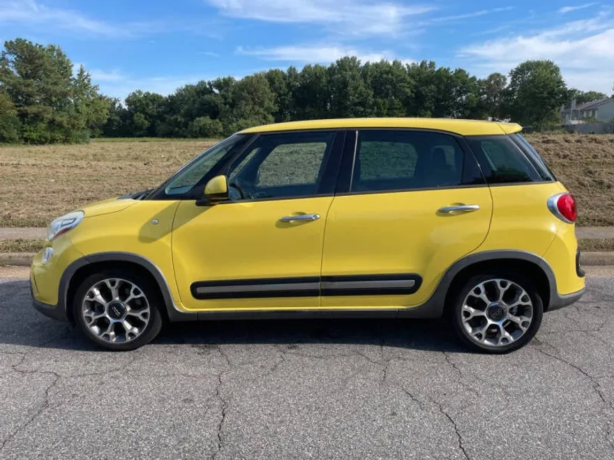 2014 Fiat 500L Trekking photo 1