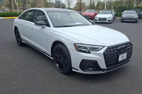 2025 Audi S8 4.0T photo 2