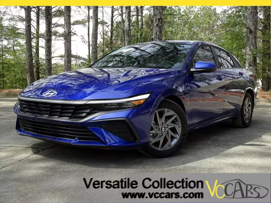2024 Hyundai Elantra SEL Tech photo 1