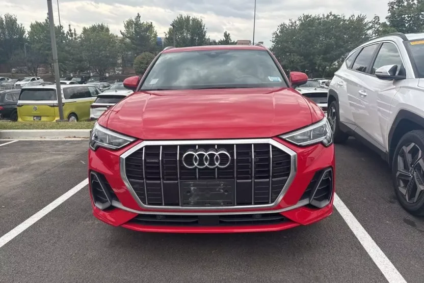 2023 Audi Q3 Premium S line photo 1
