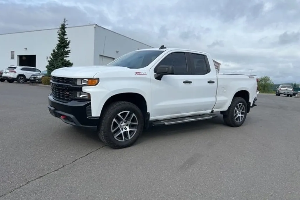 2019 Chevrolet Silverado 1500 Custom Trail Boss photo 1