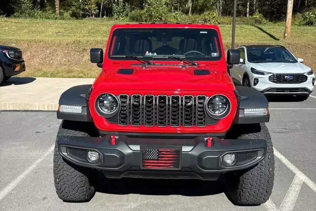 2024 Jeep Wrangler Rubicon Unlimited photo 1