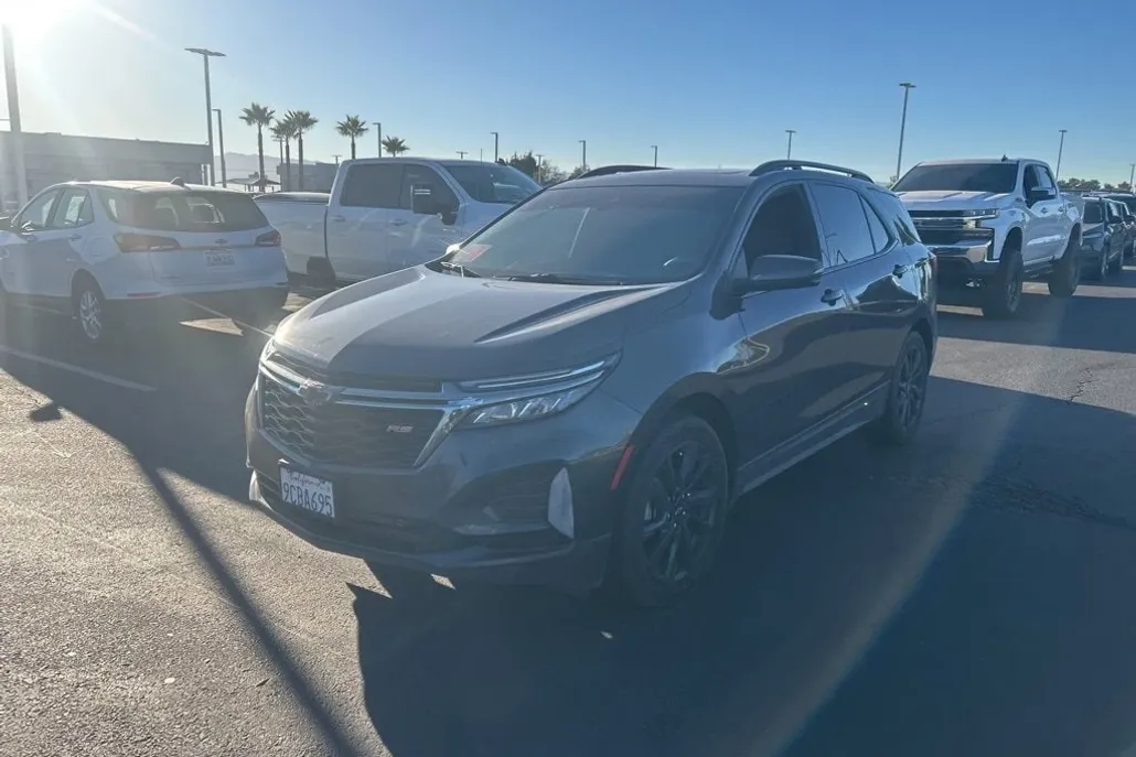 2022 Chevrolet Equinox RS photo 1