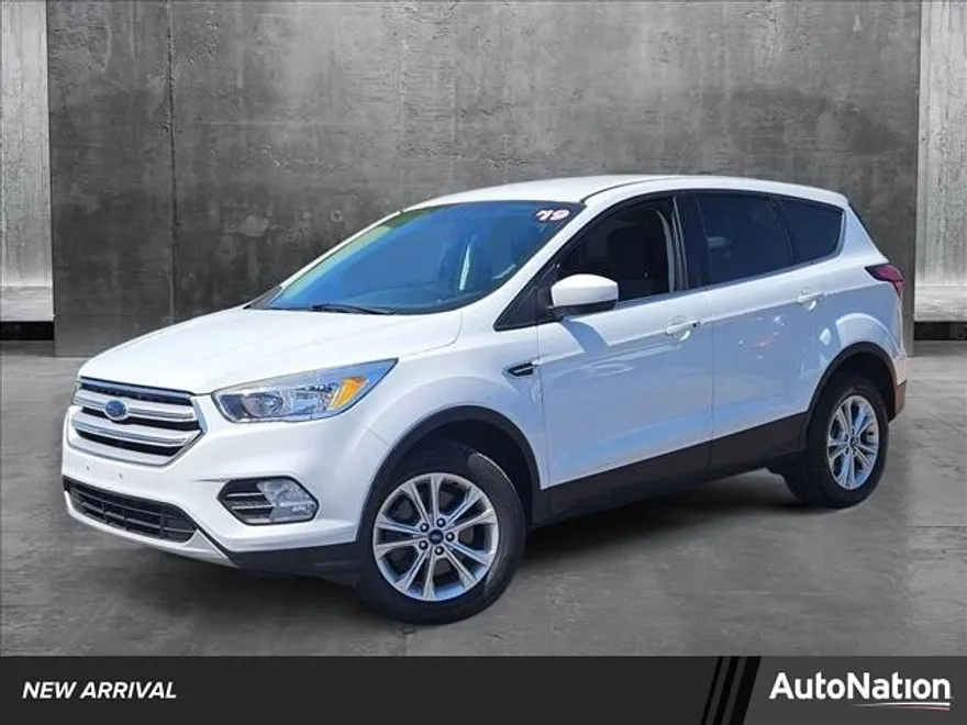 2019 Ford Escape SE photo 1