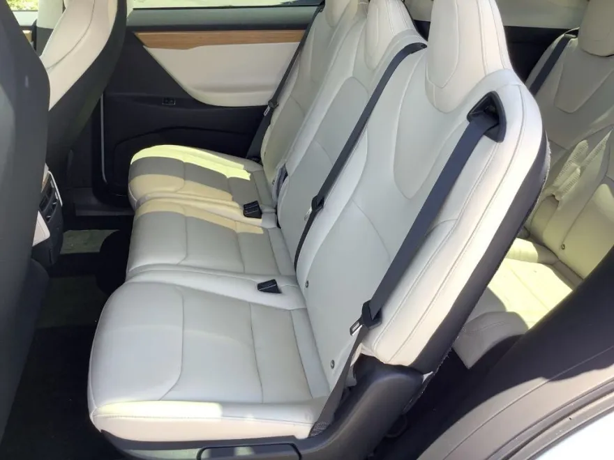 2019 Tesla Model X Long Range photo 1