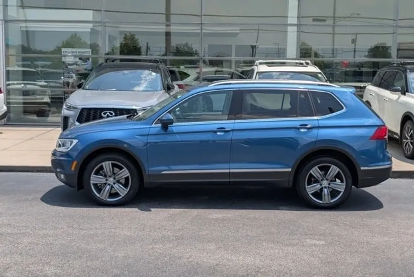 2020 Volkswagen Tiguan SEL photo 1