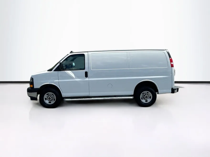 2023 Gmc Savana Cargo 2500 photo 1