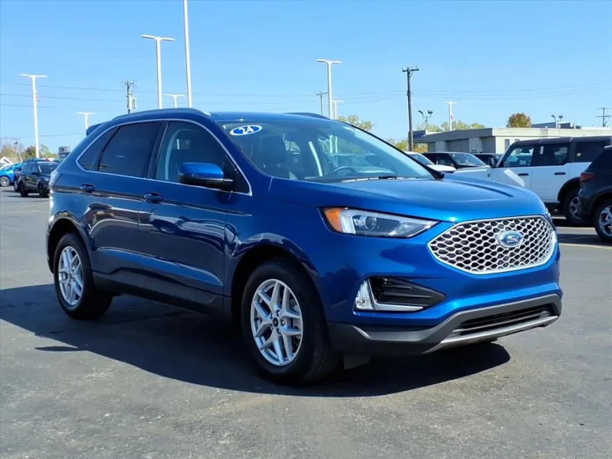 2024 Ford Edge SEL photo 1