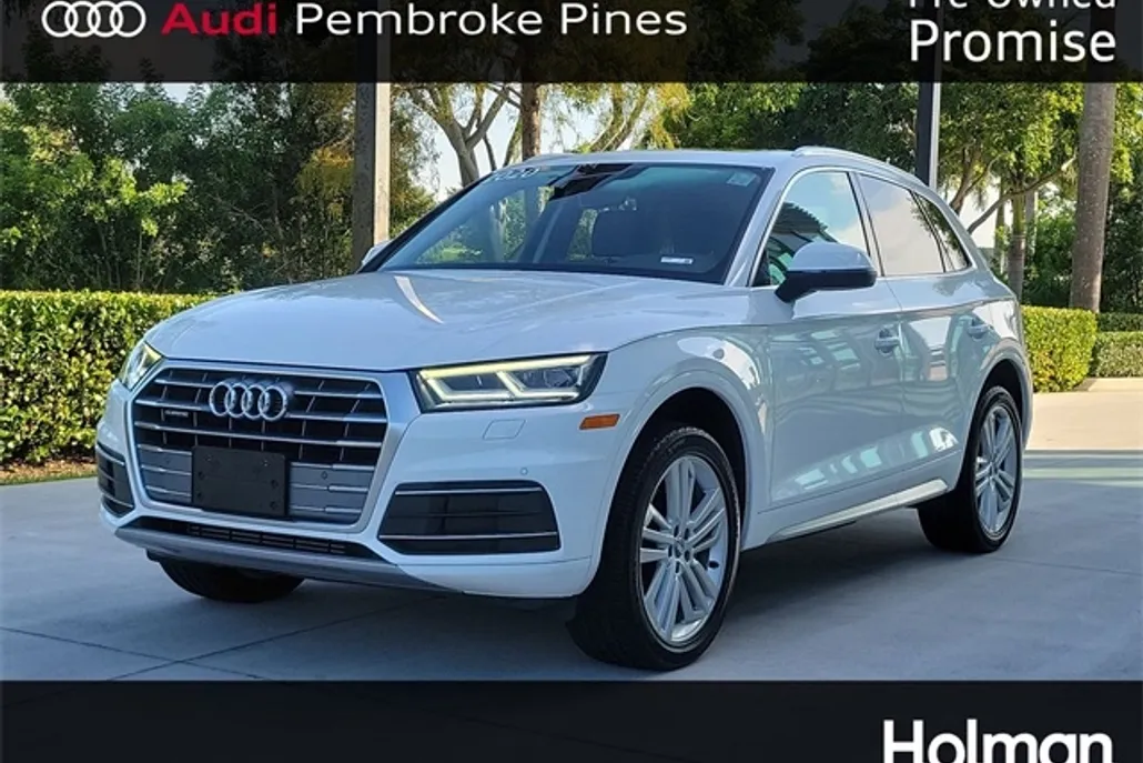2020 Audi Q5 45 Premium Plus photo 1