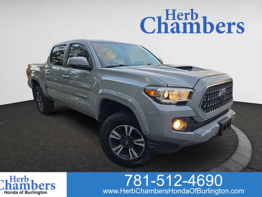 2018 Toyota Tacoma TRD Sport V6 photo 1