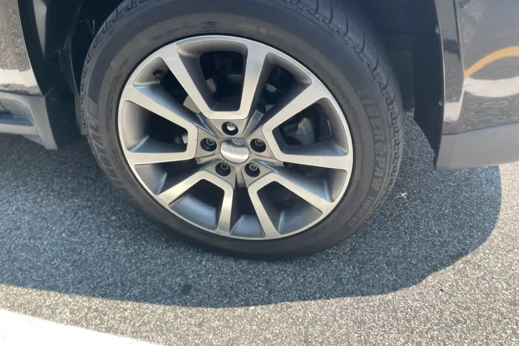 2016 Jeep Compass High Altitude photo 1