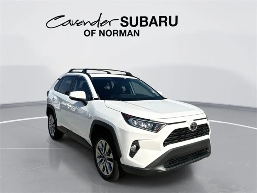 2019 Toyota RAV4 XLE Premium photo 1