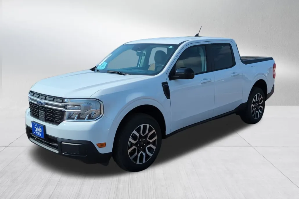 2024 Ford Maverick Lariat photo 1