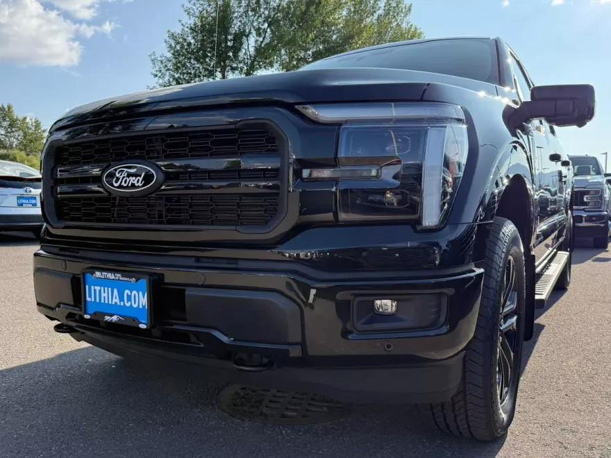 2025 Ford F-150 Lariat photo 1