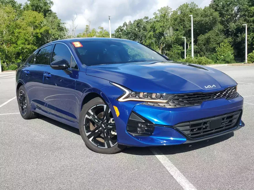 2023 Kia K5 GT-Line photo 1
