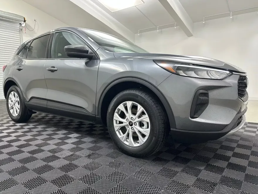 2025 Ford Escape Active photo 1