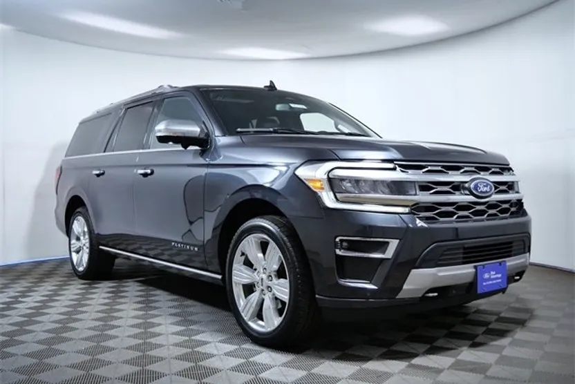2023 Ford Expedition MAX Platinum photo 1