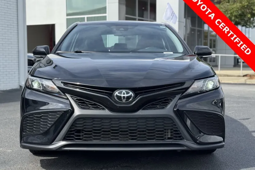 2023 Toyota Camry SE photo 1