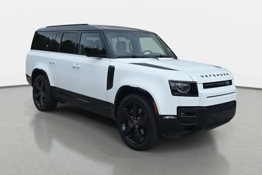 2023 Land Rover Defender X-Dynamic SE photo 1