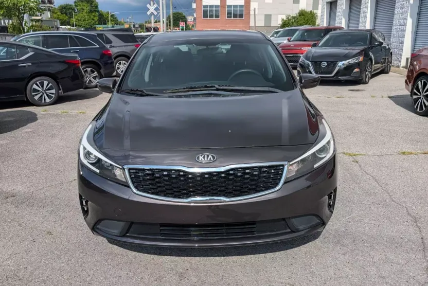 2018 Kia Forte LX Base photo 1