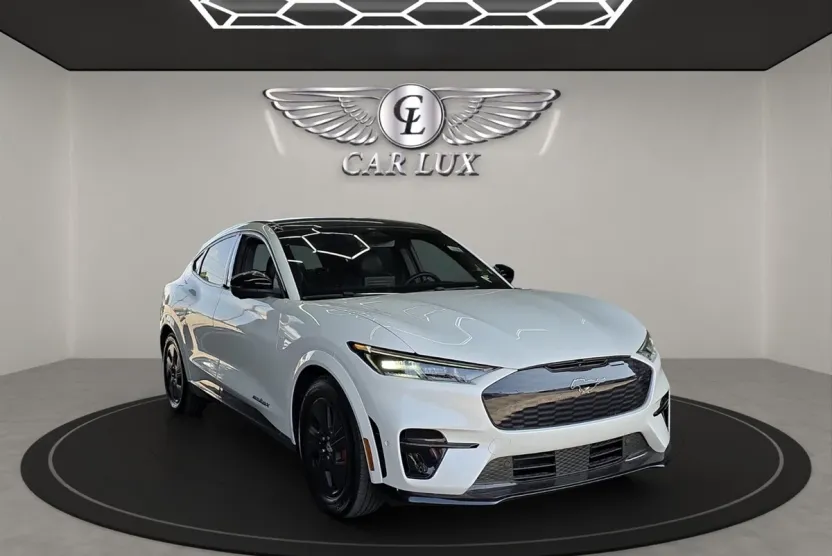 2023 Ford Mustang Mach-E GT photo 1