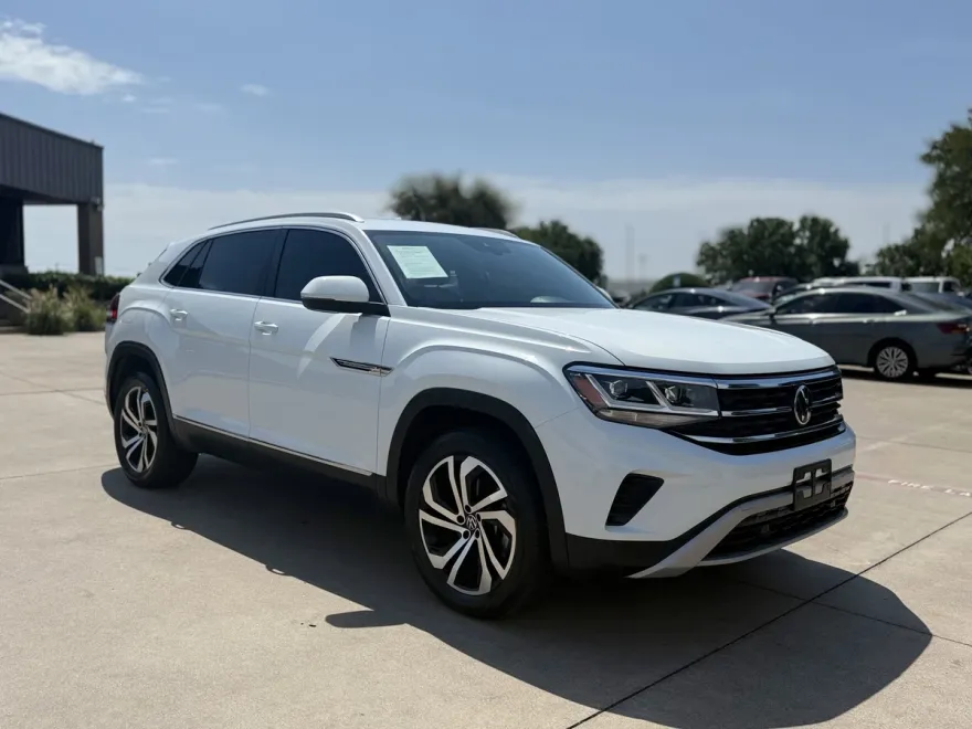 2022 Volkswagen Atlas Cross Sport V6 SEL photo 1