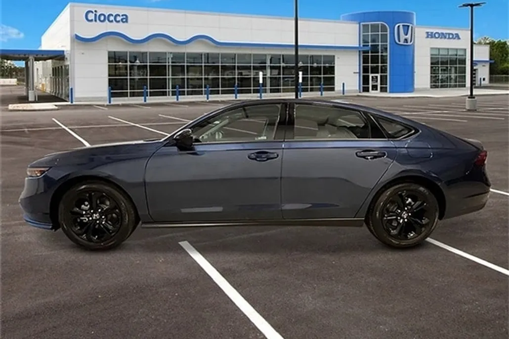 2025 Honda Accord SE photo 1