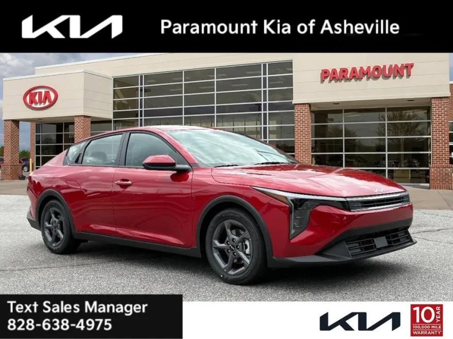 2025 Kia K4 LXS photo 1