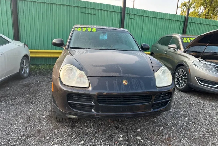 2005 Porsche Cayenne S photo 1