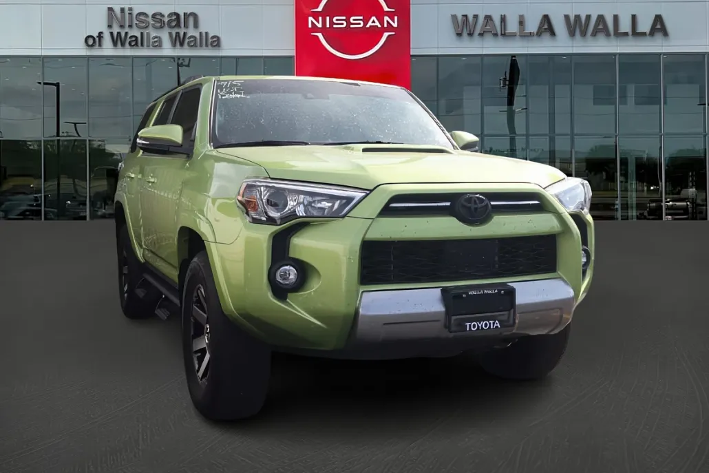 2023 Toyota 4Runner TRD Off-Road Premium photo 1
