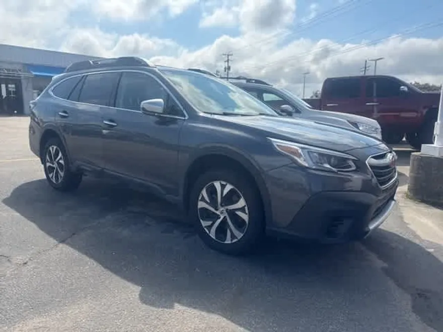 2022 Subaru Outback Touring XT photo 1