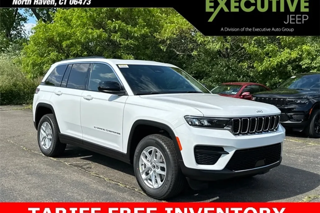 2025 Jeep Grand Cherokee Laredo photo 1