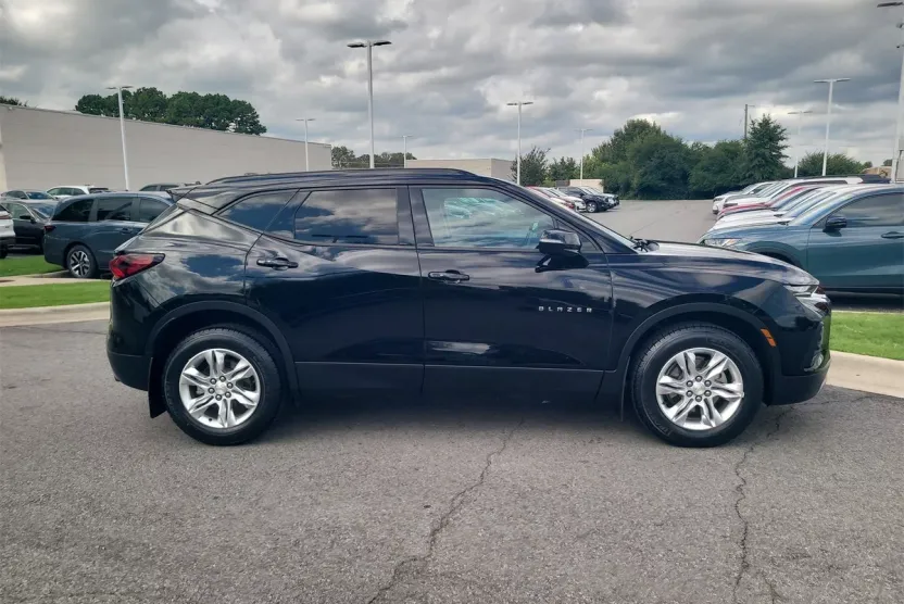 2019 Chevrolet Blazer Base photo 1
