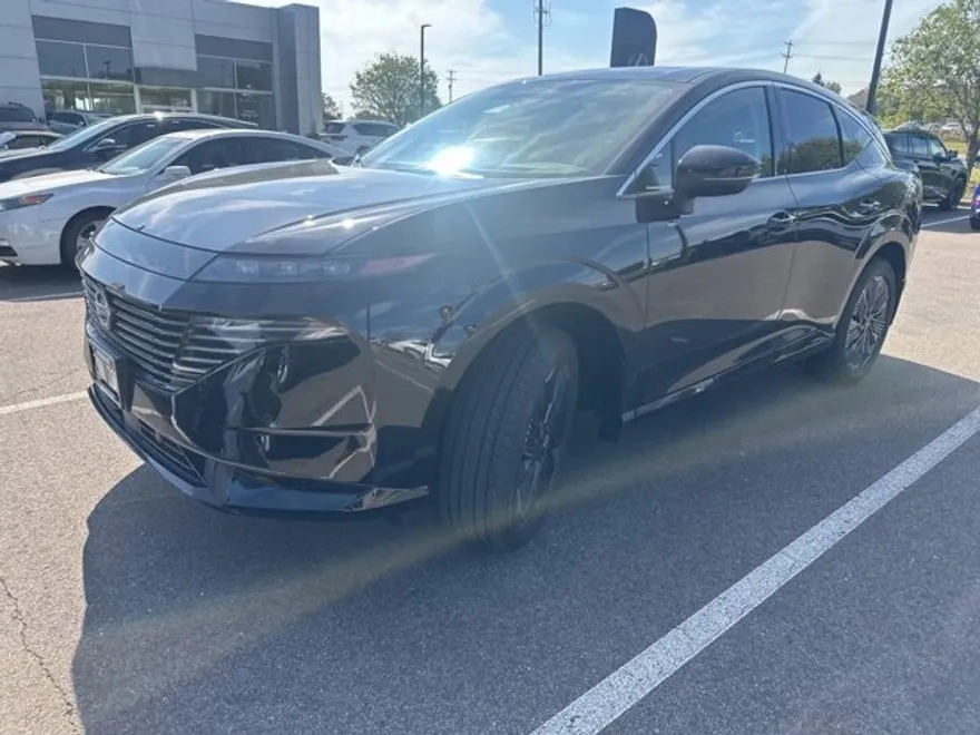 2025 Nissan Murano Platinum photo 1