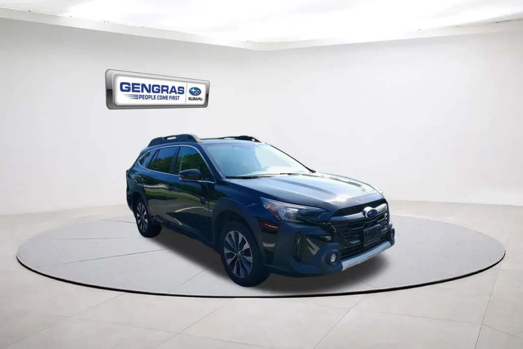 2023 Subaru Outback Limited photo 1