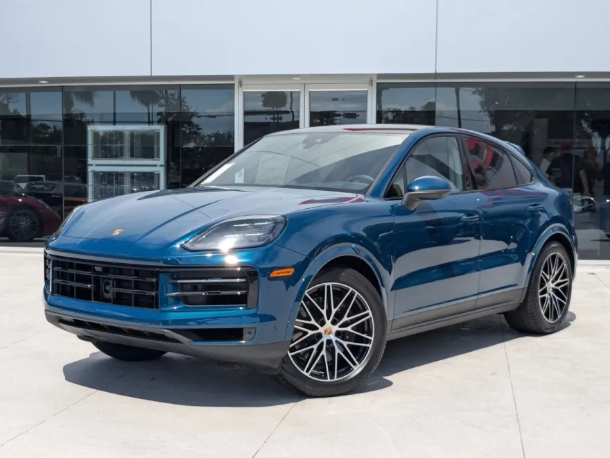 2025 Porsche Cayenne Coupe photo 1