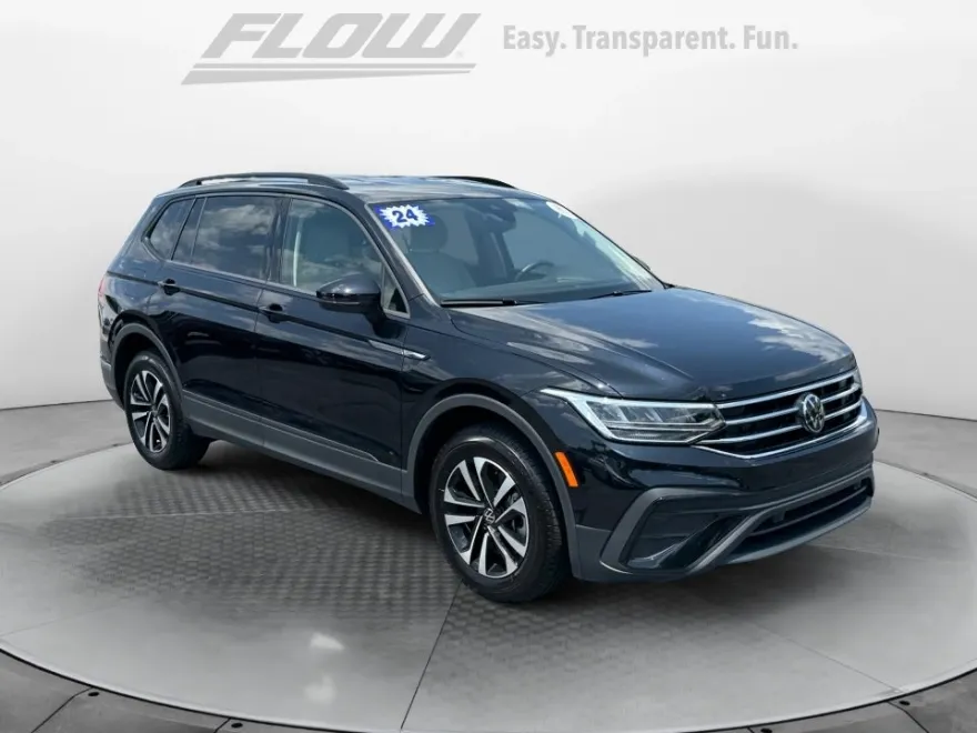 2024 Volkswagen Tiguan S photo 1