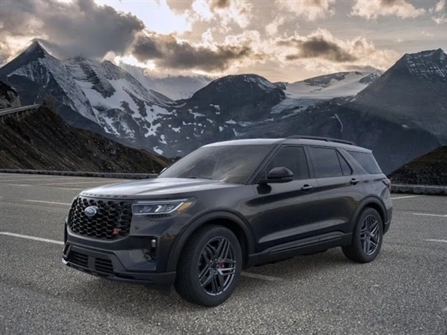 2025 Ford Explorer ST photo 1