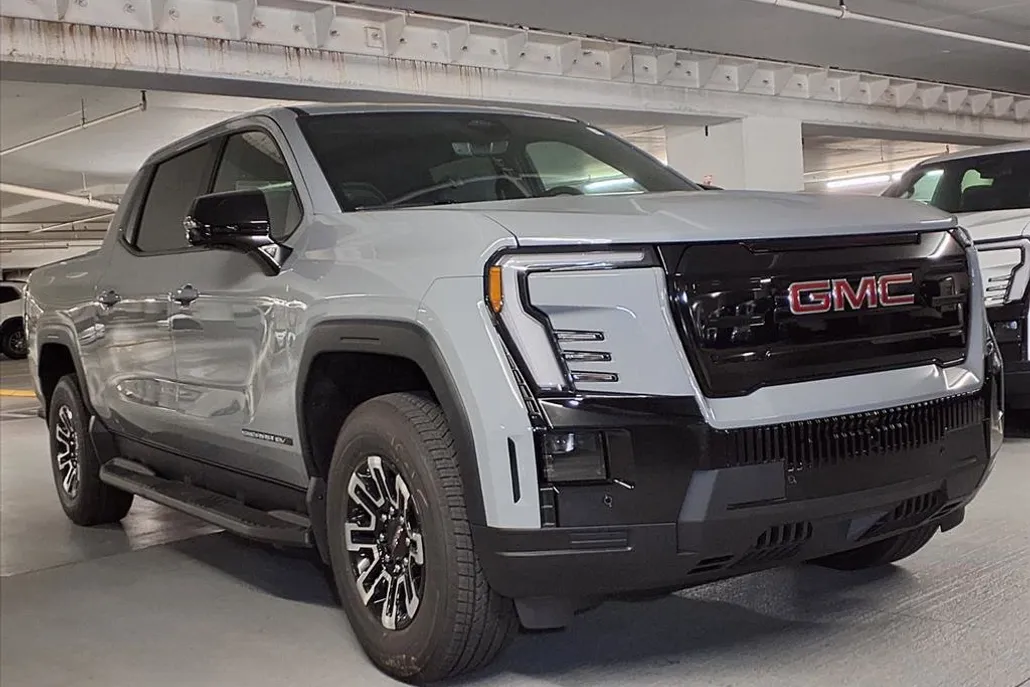 2026 Gmc Sierra Elevation photo 1