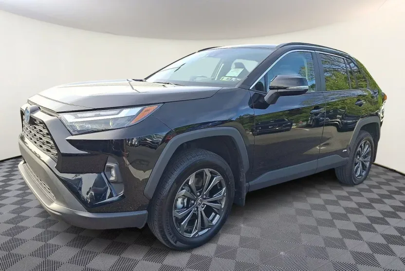 2024 Toyota RAV4 Hybrid XLE Premium photo 1