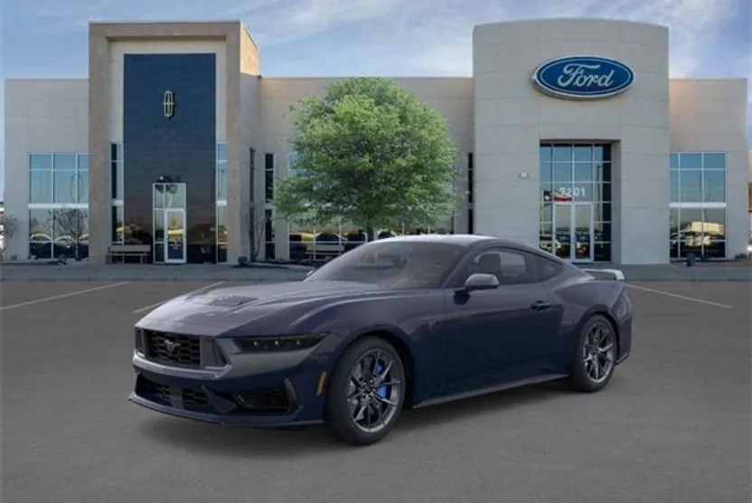 2025 Ford Mustang Dark Horse photo 1