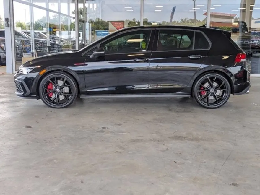 2024 Volkswagen Golf GTI 380 SE photo 1