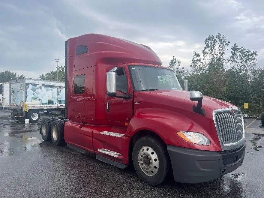 2019 International LT625 LT photo 1