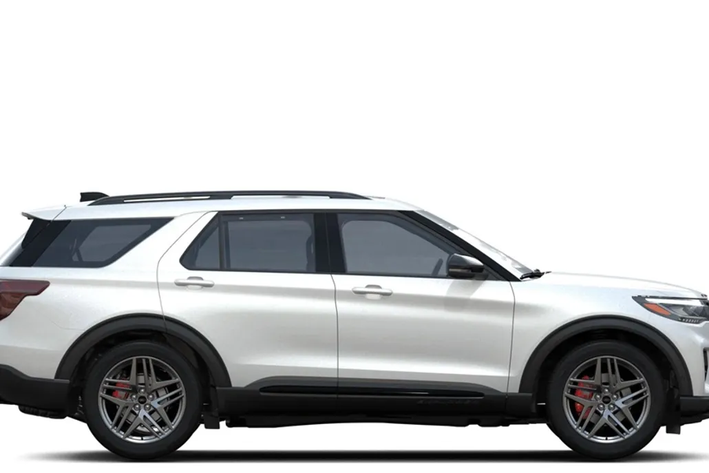 2025 Ford Explorer ST photo 1